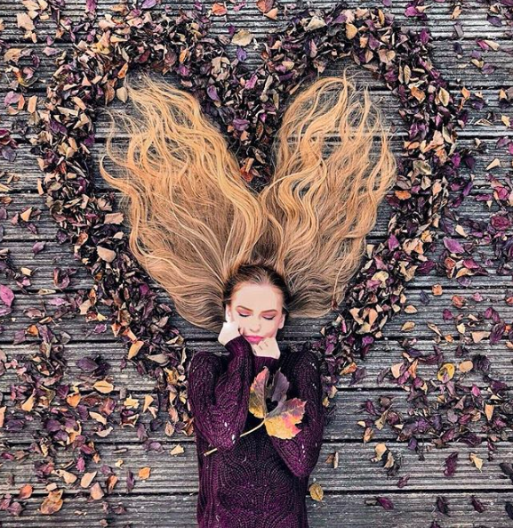 Đăng ảnh toàn tóc là tóc, Công chúa tóc mây người Hà Lan vẫn nổi tiếng ầm ầm trên Instagram - Ảnh 3.
