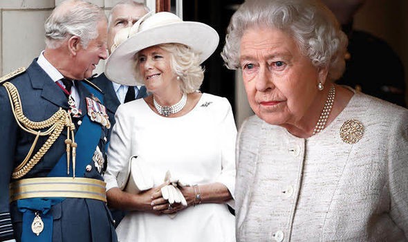 Dù được lên ngôi Hoàng hậu nhưng bà Camilla mãi mãi sẽ không bao giờ có được điều này từ Nữ hoàng Anh - Ảnh 1.