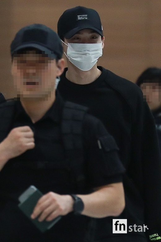 Hình ảnh mỹ nam Pinocchio Lee Jong Suk mệt mỏi trở về Hàn Quốc sau khi bị bắt giữ tại Indonesia khiến fan đau lòng - Ảnh 6.