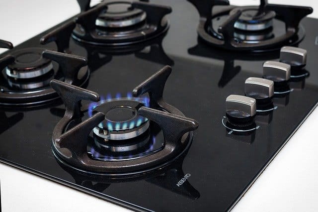 Mẹ ám ảnh vì con trai 2 tuổi chịu đau đớn sau khi bị bỏng do nổ bếp gas - Ảnh 3.