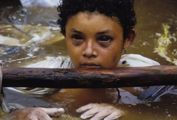 Bi kịch của Omayra Sanchez và đôi mắt đen hấp hối vẫn ám ảnh cả thế giới dù cho đã 33 năm trôi qua - Ảnh 4.