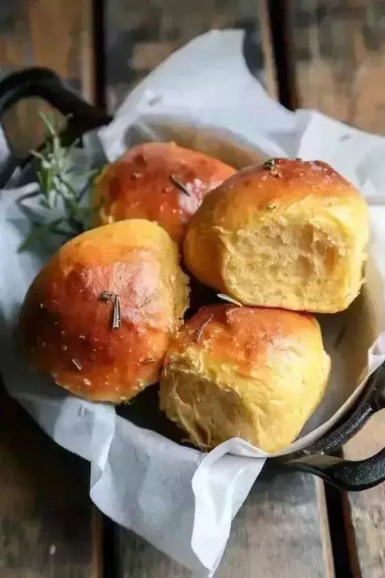 Đây là những loại thực phẩm quen thuộc không nên bảo quản trong tủ lạnh nếu không muốn chúng hư hỏng nhanh chóng - Ảnh 5. Đây là những loại thực phẩm quen thuộc không nên bảo quản trong tủ lạnh nếu không muốn chúng hư hỏng nhanh chóng - Ảnh 5.