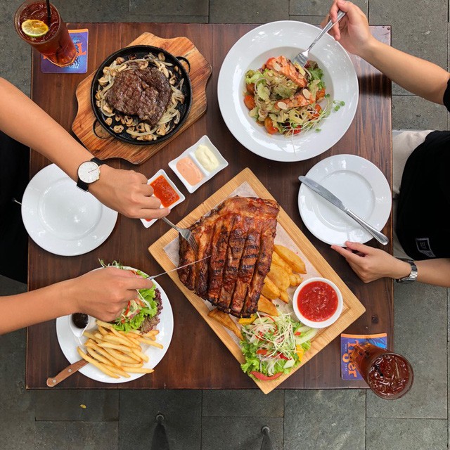 Đ&oacute;n gi&aacute;ng sinh &yacute; nghĩa c&ugrave;ng Al Fresco&rsquo;s - Ảnh 2.
