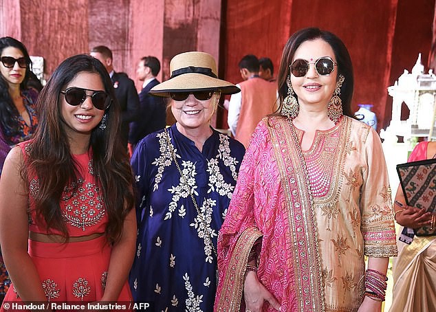 Đám cưới rich kid giàu nhất Ấn Độ: Dàn khách mời siêu khủng từ Hillary Clinton đến Beyonce đều có mặt - Ảnh 3.
