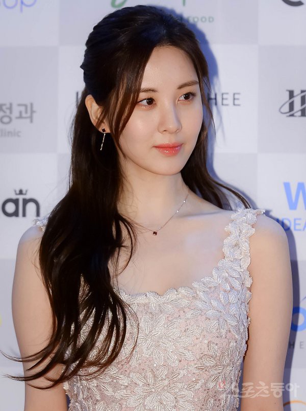 1 ngày sau thảm đỏ, vẻ đẹp thần thánh đến mức nữ thần cũng phải kiêng dè của Seohyun vẫn khiến dân tình vẫn điên đảo - Ảnh 6. 1 ngày sau thảm đỏ, vẻ đẹp thần thánh đến mức nữ thần cũng phải kiêng dè của Seohyun vẫn khiến dân tình vẫn điên đảo - Ảnh 6.