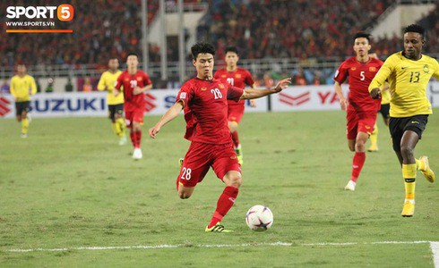 Tuyển Việt Nam vô địch AFF Cup sau chiến thắng chung cuộc 3-2 trước Malaysia - Ảnh 4.