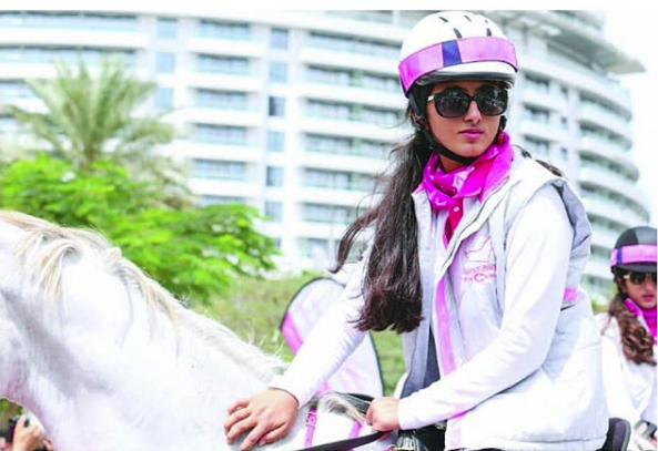 Hai tiểu công chúa Dubai từng làm chao đảo cộng đồng mạng giờ đã trưởng thành với vẻ ngoài xinh đẹp hết phần thiên hạ - Ảnh 12.