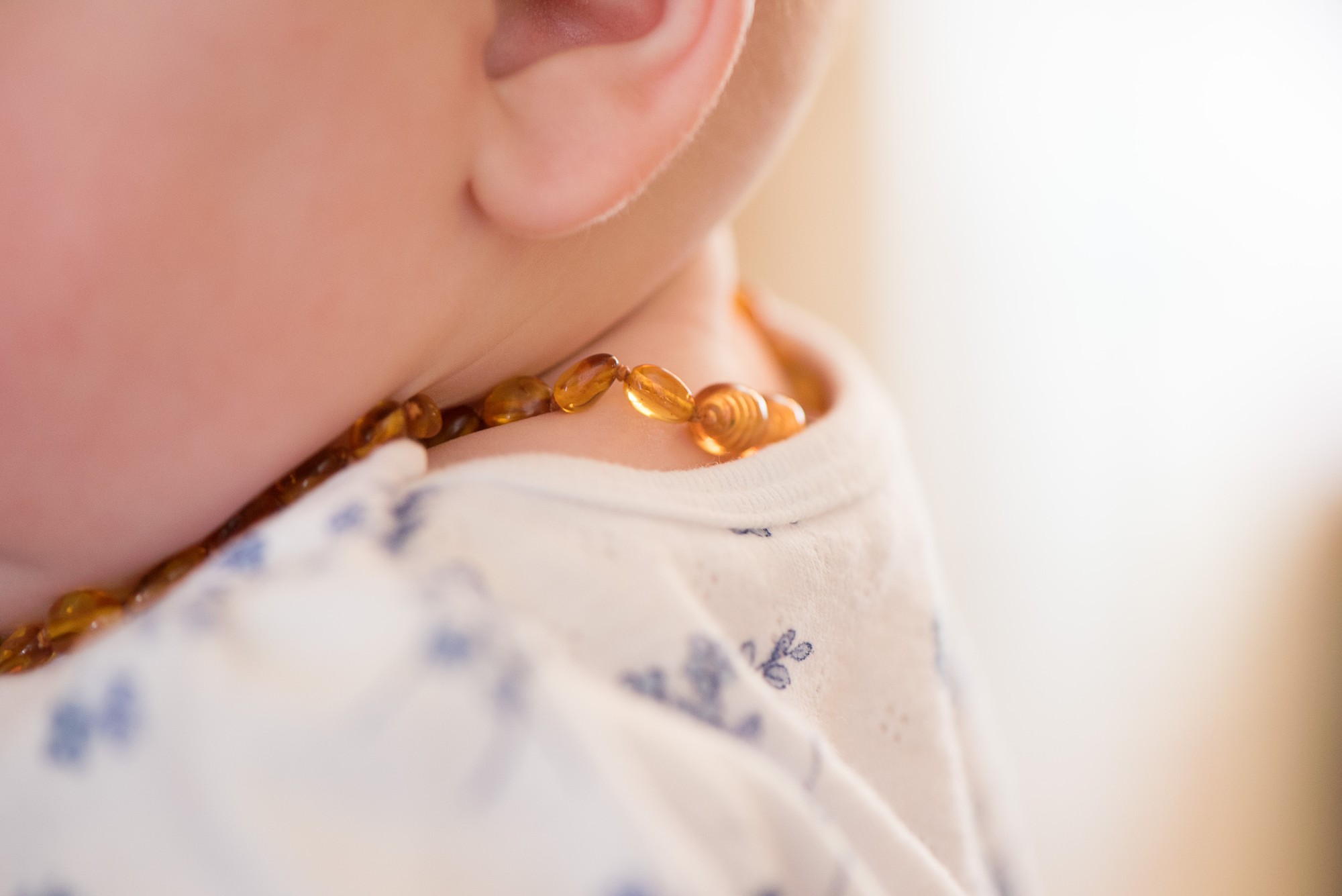 V&ograve;ng hổ ph&aacute;ch cho trẻ mọc răng - kh&ocirc;ng cẩn thận b&eacute; mất mạng chỉ trong nh&aacute;y mắt  - Ảnh 3.