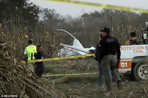 Hiện trường vụ rơi trực thăng khiến nữ Thống đốc Mexico thiệt mạng - Ảnh 6.