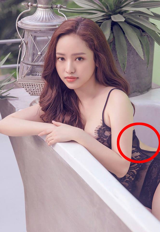Hot girl thị phi Thúy Vi đăng ảnh sexy chúc mừng Giáng sinh, dân tình chỉ nhìn thấy bất thường ở vòng 2 - Ảnh 3. Hot girl thị phi Thúy Vi đăng ảnh sexy chúc mừng Giáng sinh, dân tình chỉ nhìn thấy bất thường ở vòng 2 - Ảnh 3.