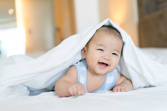 Đừng đ&ecirc;̉ lỡ c&ocirc;̣t m&ocirc;́c 6 tu&acirc;̀n tu&ocirc;̉i khi chủng ngừa vi r&uacute;t rota cho con - Ảnh 1.