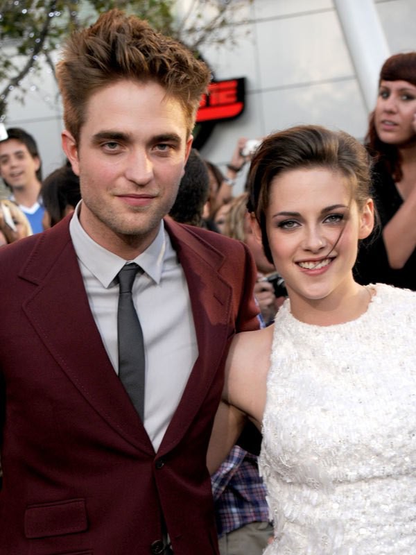 Kristen Stewart thay bạn gái như thay áo và đây là phản ứng của bạn trai cũ Robert Pattison - Ảnh 2.