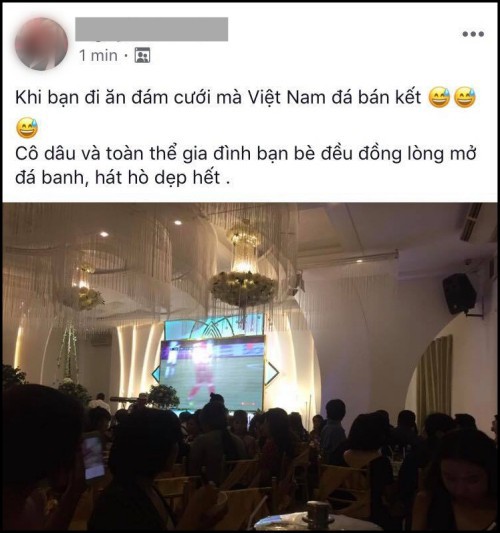 Cô dâu chú rể bật bóng đá ngay trong đám cưới, cùng quan khách nhiệt tình cổ vũ cho đội tuyển Việt Nam trận bán kết lượt đi - Ảnh 1.