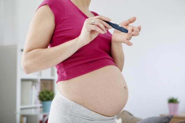 Tiểu đường thai kỳ: Những nguy hiểm cần biết để tránh hậu quả đáng tiếc - Ảnh 2.