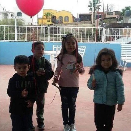 Cô bé Mexico buộc điều ước vào quả bóng bay và món quà bất ngờ từ bên kia biên giới - Ảnh 3.