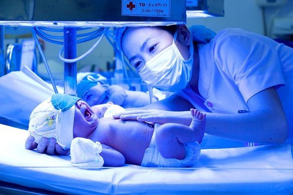 Bé 8 ngày tuổi chết bởi một căn bệnh phổ biến mà ai cũng coi thường  - Ảnh 1.