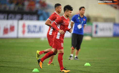 Phá dớp Mỹ Đình hạ Philippines, đội tuyển Việt Nam vào chung kết AFF Cup sau 10 năm chờ đợi - Ảnh 8. Phá dớp Mỹ Đình hạ Philippines, đội tuyển Việt Nam vào chung kết AFF Cup sau 10 năm chờ đợi - Ảnh 8.