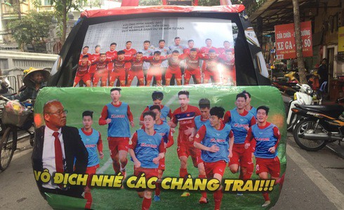 Phá dớp Mỹ Đình hạ Philippines, đội tuyển Việt Nam vào chung kết AFF Cup sau 10 năm chờ đợi - Ảnh 17. Phá dớp Mỹ Đình hạ Philippines, đội tuyển Việt Nam vào chung kết AFF Cup sau 10 năm chờ đợi - Ảnh 17.