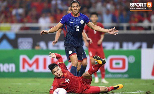 Phá dớp Mỹ Đình hạ Philippines, đội tuyển Việt Nam vào chung kết AFF Cup sau 10 năm chờ đợi - Ảnh 3.