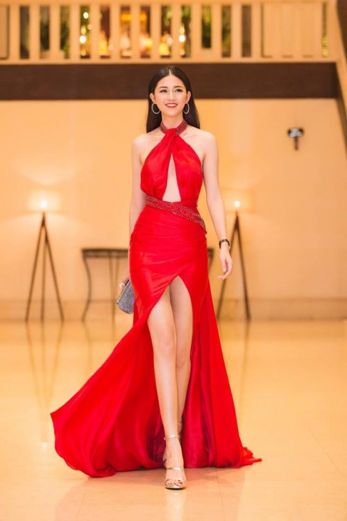 Gu thời trang ‘đã mắt’ của nàng Á hậu tuổi Tuất - Thanh Tú, người được đồn đoán sẽ tham gia Miss World 2018 - Ảnh 5.