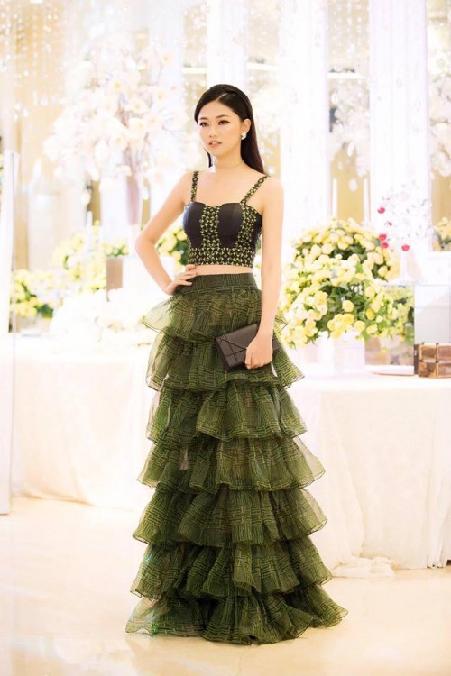 Gu thời trang ‘đã mắt’ của nàng Á hậu tuổi Tuất - Thanh Tú, người được đồn đoán sẽ tham gia Miss World 2018 - Ảnh 9.
