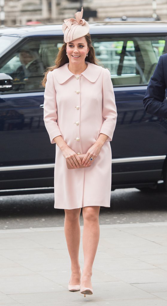Bí quyết mặc đẹp ngay cả khi mang bầu với 9 thương hiệu thời trang yêu thích của côang nương Kate - Ảnh 7.