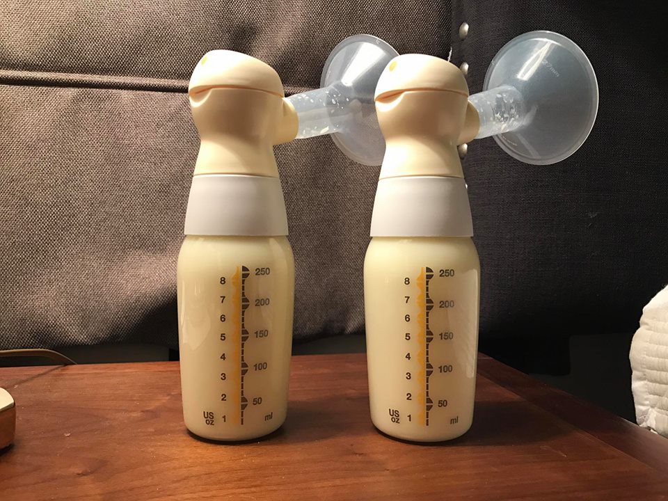Mẹ sinh đôi chia sẻ bí quyết cho sữa mẹ vàng như nghệ, đặc quánh như váng sữa và vắt được 3 lít sữa/ngày - Ảnh 7.