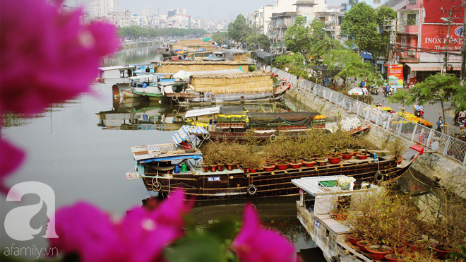 Cận Tết, ghé bến Bình Đông coi chợ nổi, tìm lại Sài Gòn xưa trong cảnh giao thương trên bến dưới thuyền - Ảnh 10.