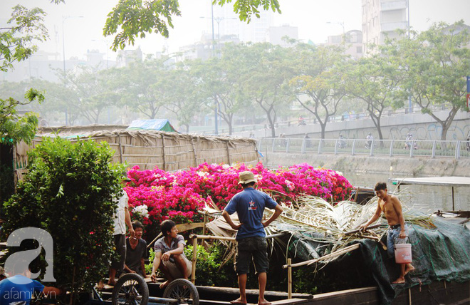 Cận Tết, ghé bến Bình Đông coi chợ nổi, tìm lại Sài Gòn xưa trong cảnh giao thương trên bến dưới thuyền - Ảnh 18.