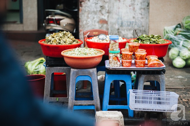 Những ngày cuối năm, đi chợ Tết để mua về niềm vui, gợi về ký ức thời ông bà anh - Ảnh 6.