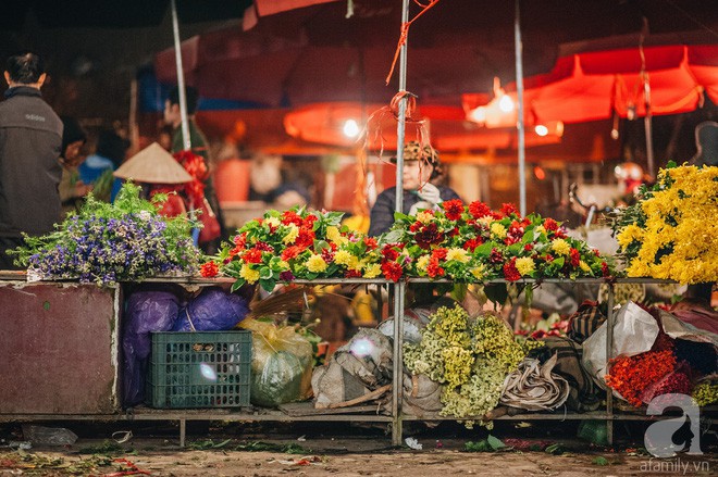 Những ngày cuối năm, đi chợ Tết để mua về niềm vui, gợi về ký ức thời ông bà anh - Ảnh 22.