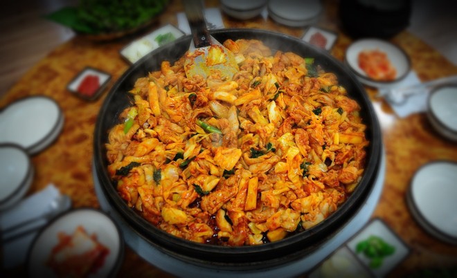 Câu chuyện đằng sau món lườn gà xào cay Dakgalbi, món ăn hấp dẫn nhất ở Chuncheon (Hàn Quốc) - Ảnh 6.