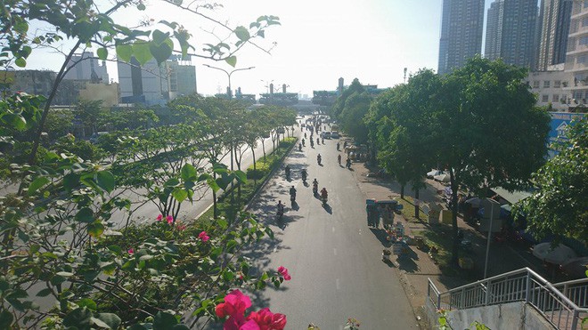 Ngày đi làm đầu tiên năm 2018: Sài Gòn nắng đẹp thông thoáng, Hà Nội mưa phùn ùn ứ nhẹ - Ảnh 5.