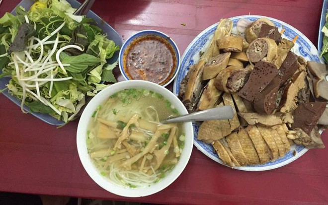 Sài Gòn có những quán ăn khiến khách chóng mặt vì tốc độ bán hàng, không nhanh sẽ nhận ngay vé chúc may mắn lần sau - Ảnh 7.