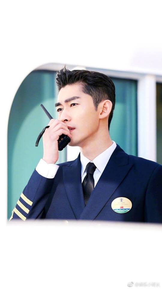 Thuyền trưởng Trương Hàn lại đốn tim fan với vẻ đẹp trai, lịch lãm - Ảnh 9.