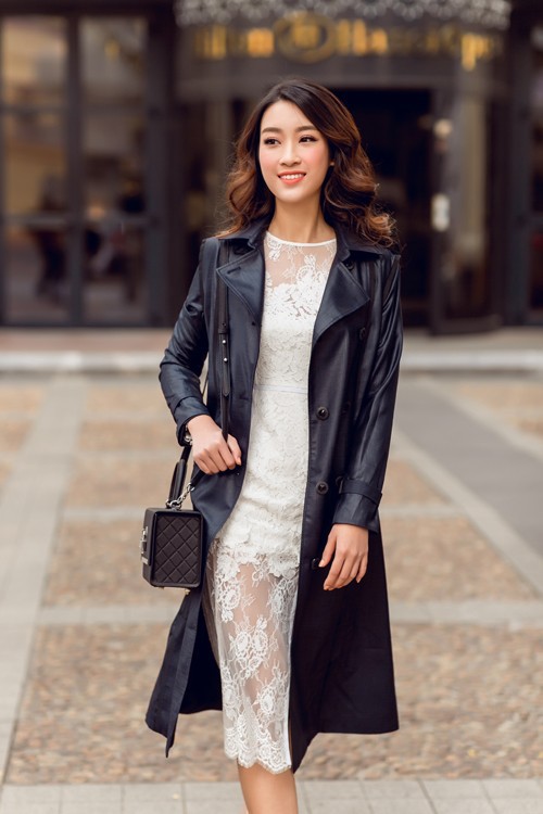 ‘Người đẹp vì lụa’ quả không sai! Đỗ Mỹ Linh trở thành biểu tượng thời trang Việt nhờ loạt váy áo này - Ảnh 18.