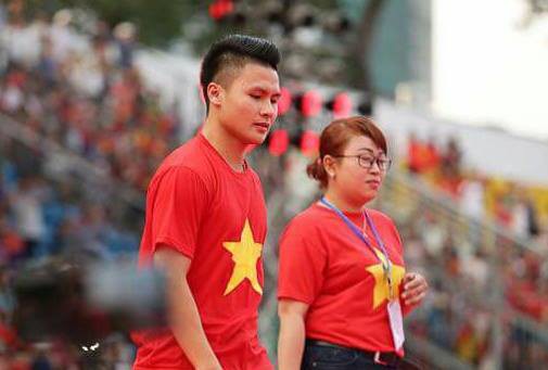 U23 Việt Nam lại nhận thêm 10 tỷ đồng tiền thưởng, buổi giao lưu kết thúc chóng vánh - Ảnh 20.