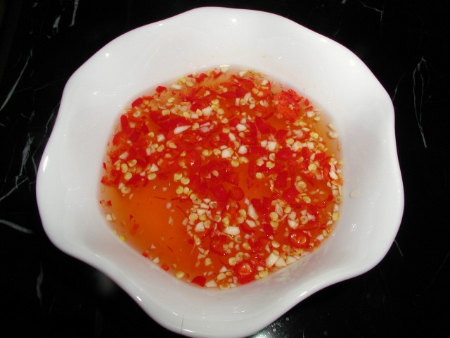 Boiled chicken for Tet must have one of these 3 delicious dipping sauces, extremely easy to make - Photo 2.