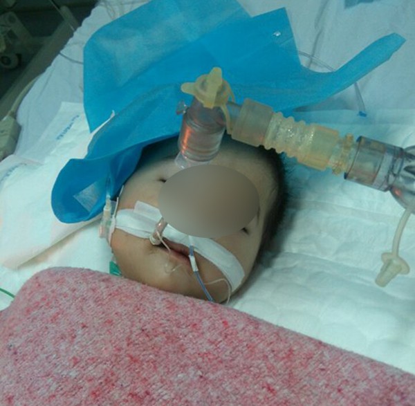 Đông Anh: Bé gái nguy kịch sau mũi tiêm nghi bị nhầm thuốc của nhân viên y tế - Ảnh 5.