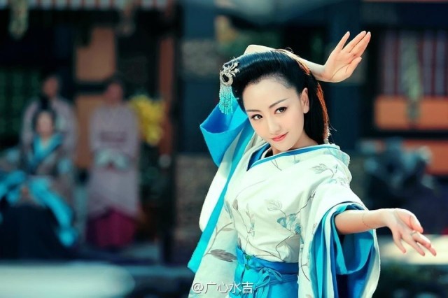 Công thức làm phim của Vu Chính: Không scandal, màu mè thì xịt? - Ảnh 2. Công thức làm phim của Vu Chính: Không scandal, màu mè thì xịt? - Ảnh 2.