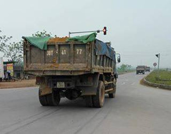 Phú Thọ: Va chạm với xe tải, cô gái đi xe máy tử vong đúng ngày sinh nhật - Ảnh 4. Phú Thọ: Va chạm với xe tải, cô gái đi xe máy tử vong đúng ngày sinh nhật - Ảnh 4.