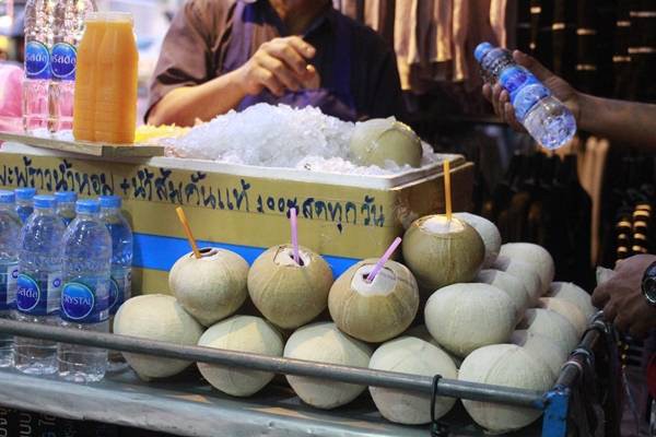 Công sở Hà Nội đã quá quen với bún, bánh mì, nhưng đây mới là 10 món ăn trưa khiến dân công sở Sài Gòn chết mê - Ảnh 9.