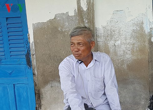 Vụ phụ huynh bắt cô giáo quỳ gối: Hiệu trưởng xin từ chức - Ảnh 1. Vụ phụ huynh bắt cô giáo quỳ gối: Hiệu trưởng xin từ chức - Ảnh 1.