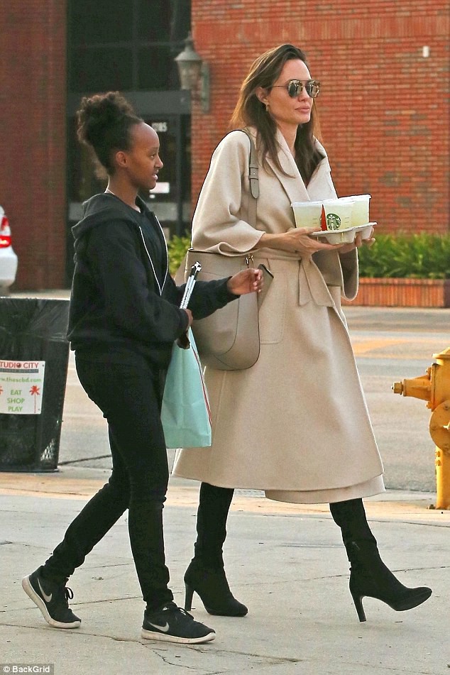 Sở hữu sắc đẹp đỉnh cao, nhưng Angelina Jolie thừa nhận thích thấy bản thân ngày càng già đi - Ảnh 3.