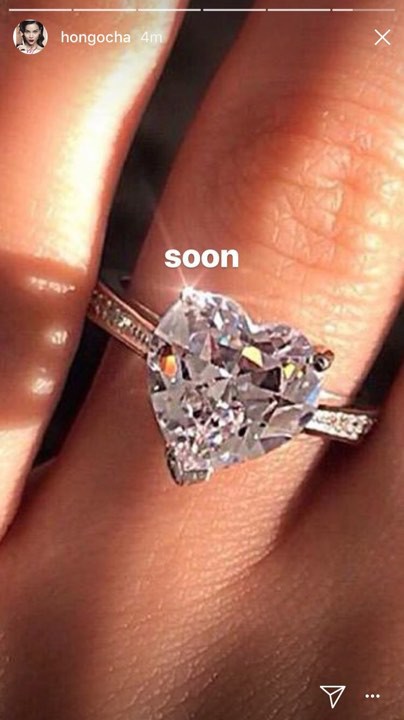 Những chiếc nhẫn kim cương trái tim là một món quà tuyệt vời để thể hiện tình yêu chân thành. Hãy xem hình ảnh để khám phá những thiết kế nhẫn kim cương trái tim độc đáo và đẳng cấp.