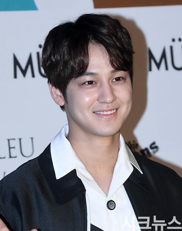 Mỹ nam vạn người mê Kim Bum của “Vườn Sao Băng” năm nào bất ngờ tái xuất với diện mạo xuống sắc - Ảnh 5.