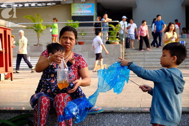 Vụ hỏa hoạn kinh hoàng ở chung cư Carina Plaza: Người thương vong đã lên con số 41 - Ảnh 1.