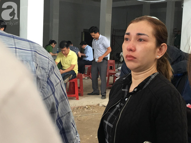 Vụ cháy chung cư Carina Sài Gòn: 3 người trong một gia đình chết cháy, người thân ngã quỵ nhận xác đem về quê mai táng - Ảnh 5.