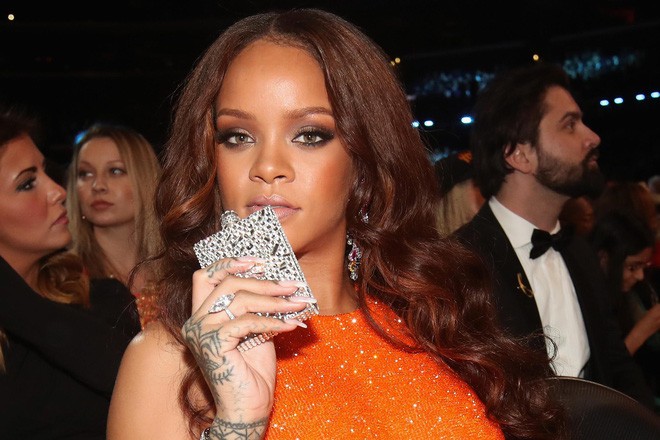 Dù đã bước sang tuổi 30 nhưng điều gì giúp cho Rihanna luôn giữ được thân hình cân đối? - Ảnh 2.