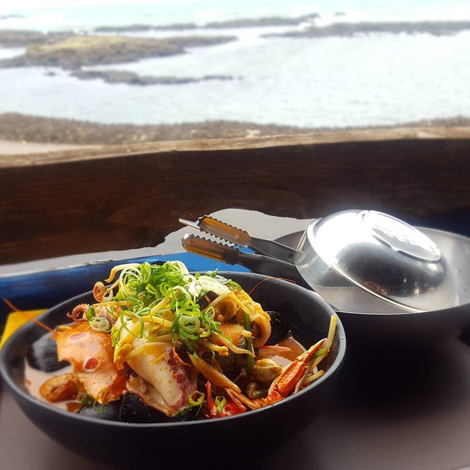 Đã ghé thăm đảo Jeju mà không thưởng thức ramen tại 9 quán mì cực nổi tiếng này thì quả là có lỗi với ẩm thực nơi đây - Ảnh 4.